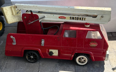 VINTAGE TONKA PRESSED STEEL 13200 SNORKEL FIRE TRUCK W/BUCKET 1970s