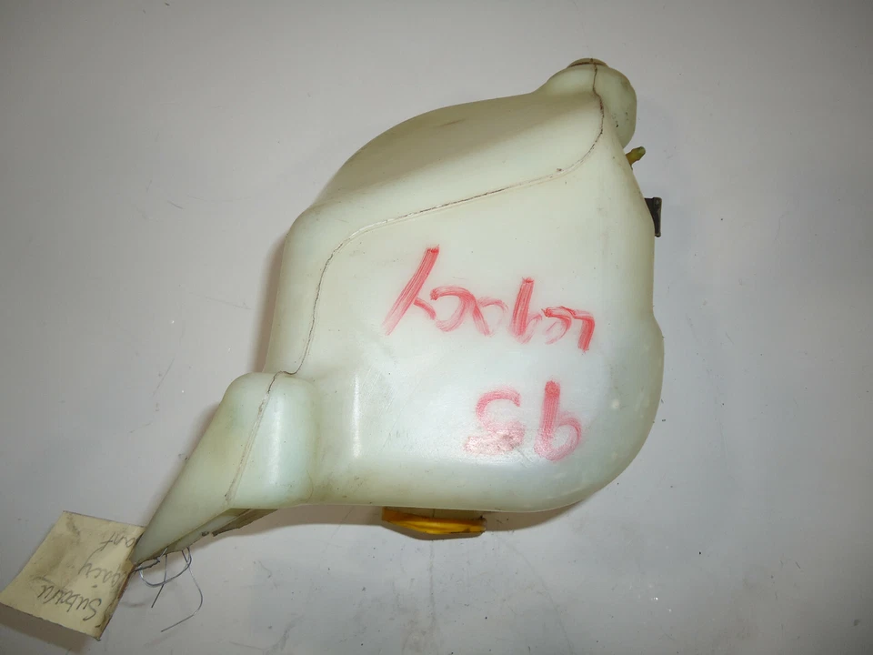 Subaru Legacy L Wagon 1995 parabrisas lavadora depósito de líquido Foto 4 de 4