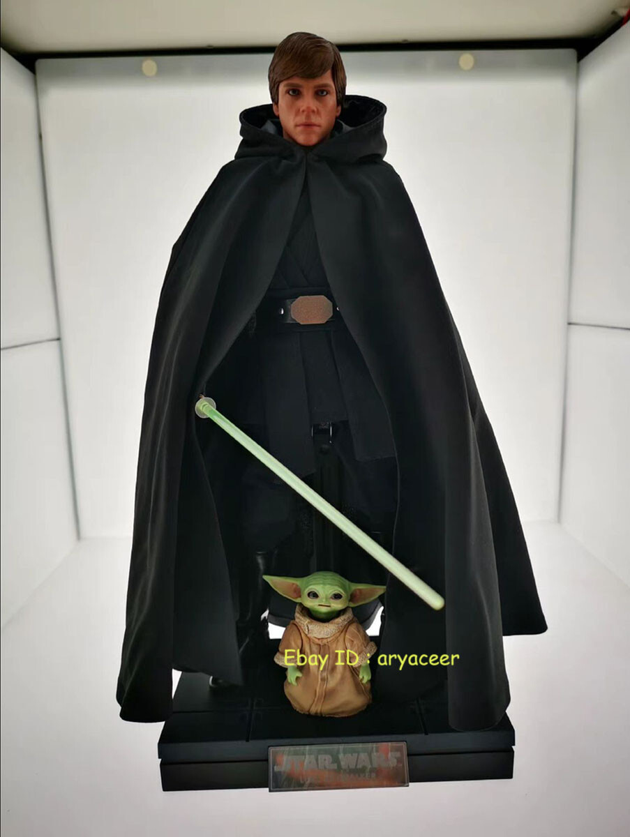 Hot Toys DX22 The Mandalorian Luke Skywalker 1/6 Action Figure