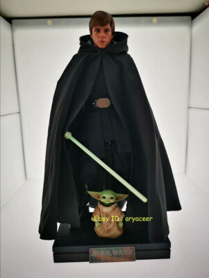 Hot Toys DX22 The Mandalorian Luke Skywalker 1/6 Action Figure
