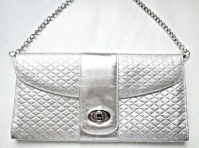 SAC à main couleur argent fête SILVER HANDBAG état quasi NEUF chaîne amovible - Photo 1/4