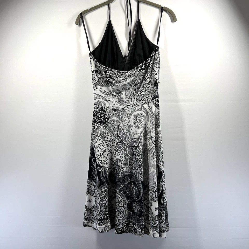 Vestido para mujer Alyn Paige talla pequeña babydoll negro blanco cachemira Y2K años 90 midi Foto 3 de 4