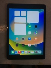 Apple iPad 7th Gen 32GB Wi-Fi MW742LL/A Space Gray 10.2 inch USED Read 377