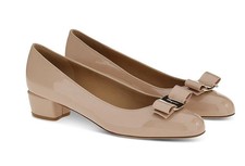 Salvatore Ferragamo Women s Vara pumps Patent Leather Size 6 MSRP 920