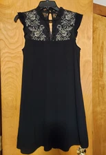 womens Signature Studio, Lace Mock Neck,Cap Sleeve,Black & Gold Dress, M