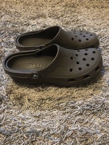 sandálias crocs masculina