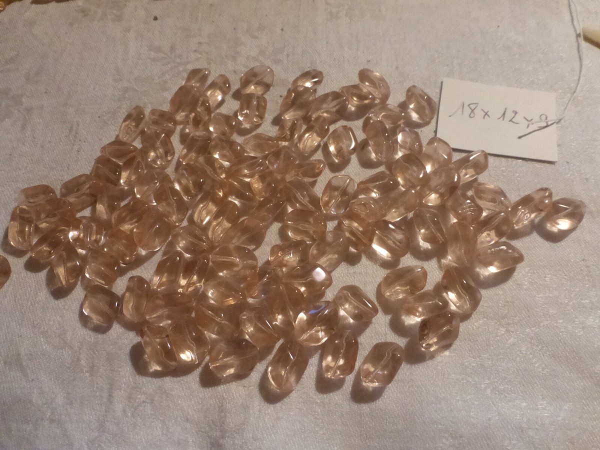 Lot De 200 Perles Vintage En Verre Jaune Transparent - Forme Pampille Pour Lustre Ou Création