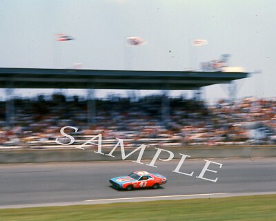 RICHARD PETTY #43 STP RACING ON TRACK AT DAYTONA 8X10 GLOSSY PHOTO #5R