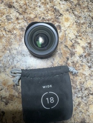 Moment V2 18mm Wide Angle Lens Compatible with iPhone Android Or . Never Used