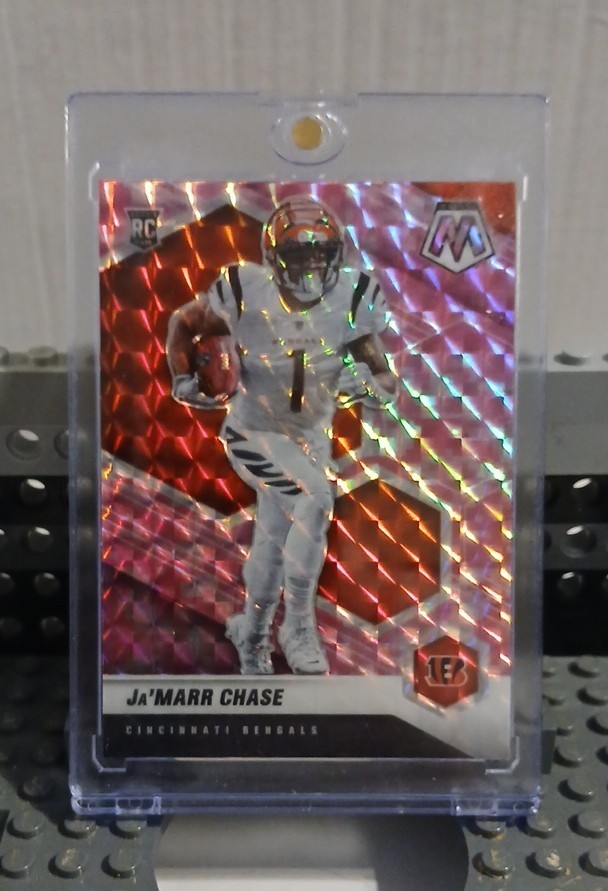 2021 Panini Mosaic - RC Ja'Marr Chase - Camo Pink - #307 - Cincinnati Bengals 