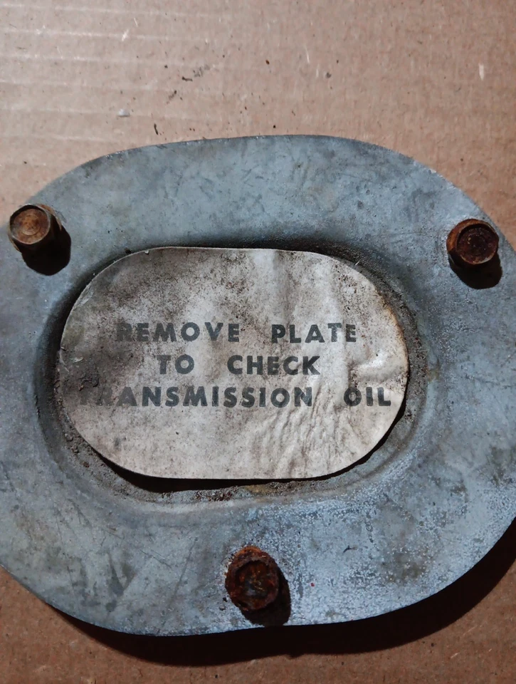 Placa de cubierta de verificación de fluido de transmisión. Pontiac Tempest Lemans 1962. OEM Foto 3 de 3
