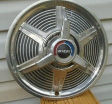 1965 Mustang Tri Bar Spinner 13 Wire Hubcap Black Center
