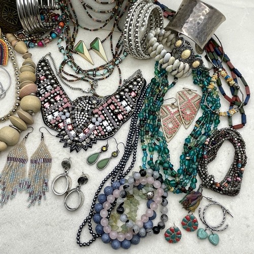 Boho Ethnic Tribal Style Jewelry Lot Shell Wood Stone Vintage to Now 40 pc - Picture 2 of 16
