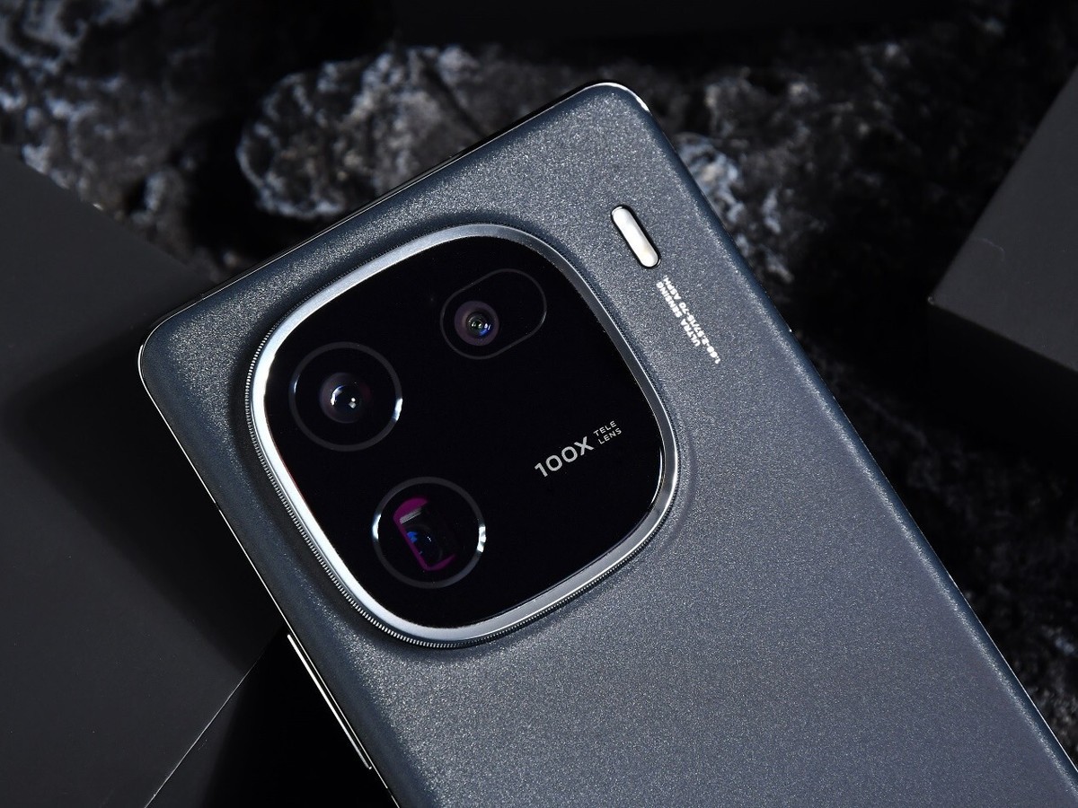 Vivo iQOO 12 Pro 5G! Snapdragon 8 Gen 3, 16GB+512GB/1TB Dual Vivo iQOO 12 Pro 5G! Snapdragon 8 Gen 3, 16GB+512GB/1TB Dual