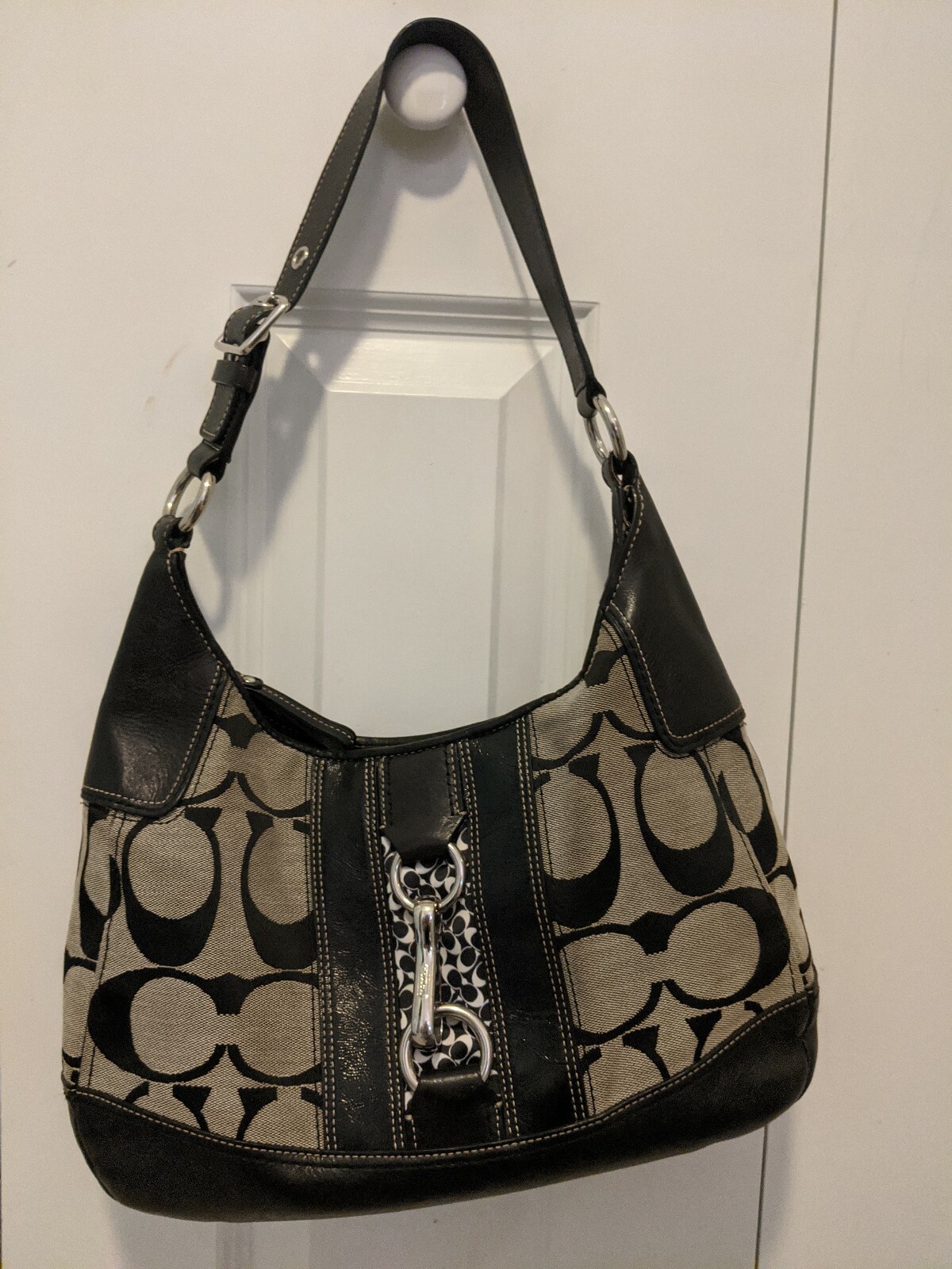 Coach hampton signature hobo shoulder bag. Gem