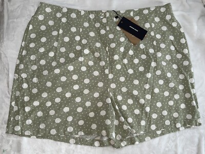 Vero Moda High Waisted Shorts in Sage Polka Dot-Green Size XXL