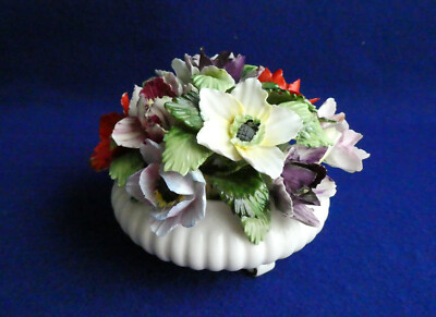 VTG ROYALE ADDERLEY FLORAL POPPY ANEMONES  5 1/2''X4 1/2'' IMPERFECT, STILL PRETTY