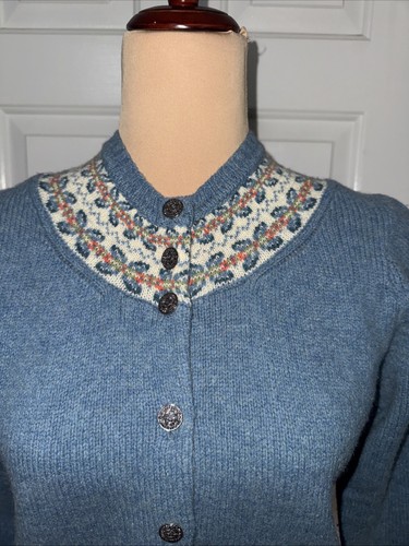 VTG JC Pennys 100% Wool Blue Cardigan Button Down Sweater Floral Neckline Small - Afbeelding 3 van 12