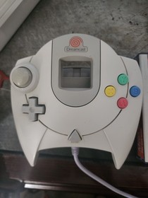 Sega Dreamcast Controller, Green Dreamcast VMU and 2 Dreamcast Games