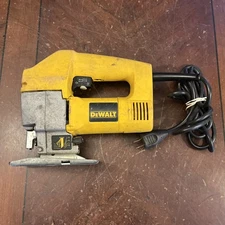 Dewalt Tools DW318 Variable Speed Orbital Jig Saw Corded P22
