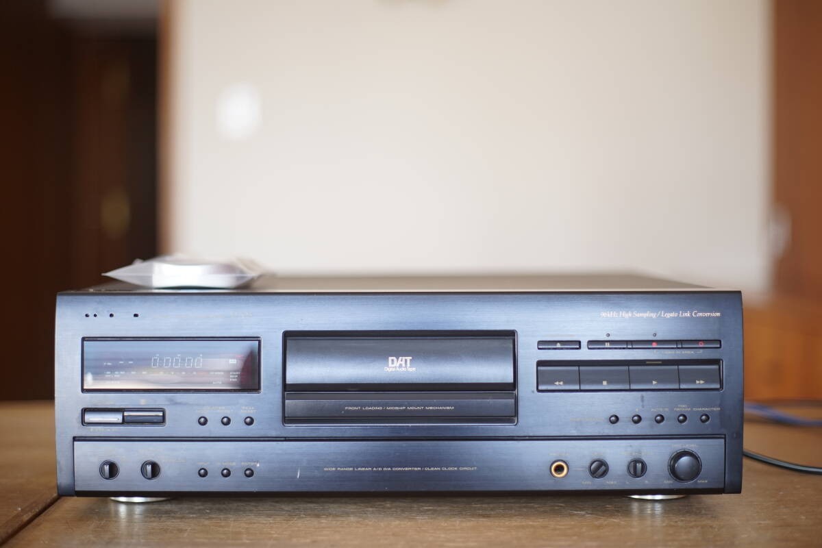 Pioneer D-05 DAT Deck 4 Head Digital Audio Tape Recorder Vintage
