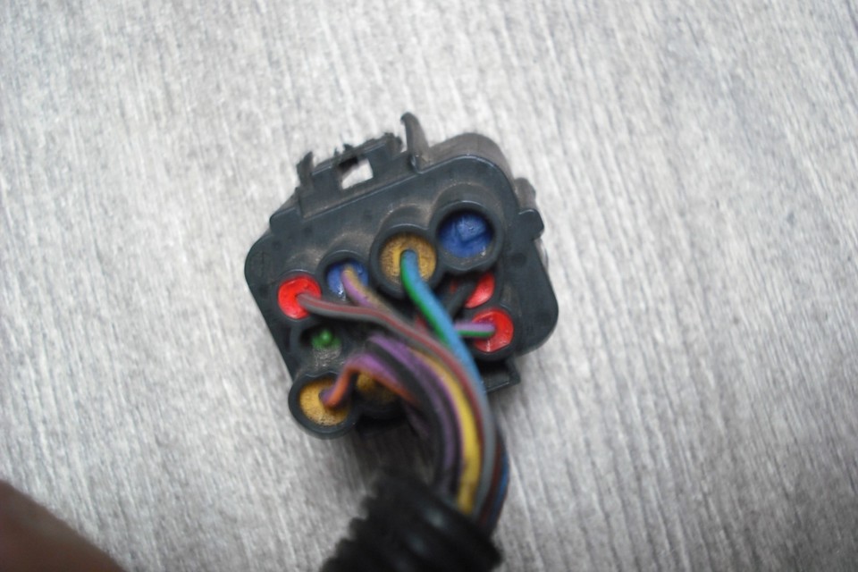 VOLVO S60 2006 HEADLIGHT WIRING PLUG PIGTAIL eBay UK