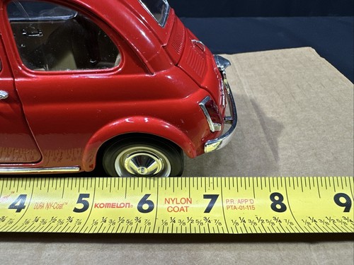 Burago Fiat 500 F Closed Roof 1965 Red Diecast Model Gold Collection 1:16 - Picture 9 of 18