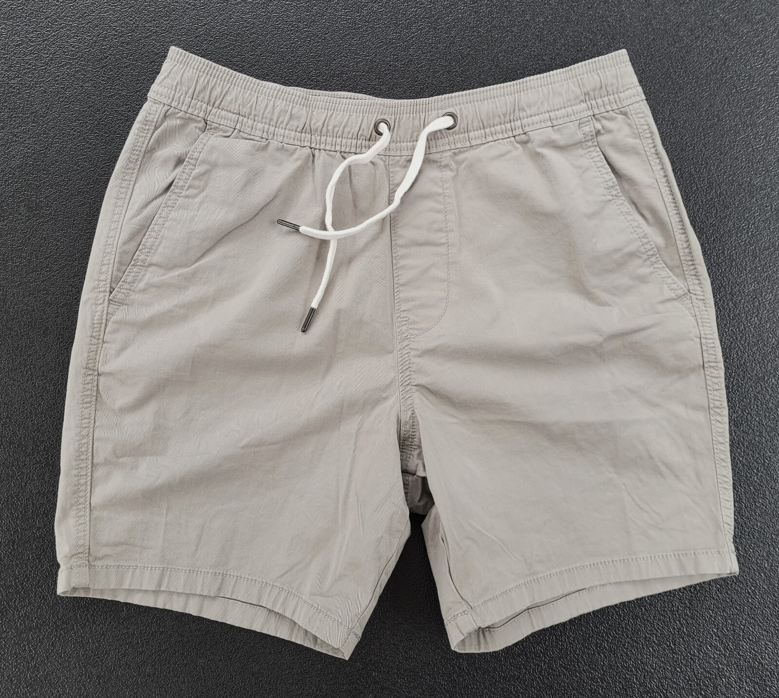 shorts HB-101 Hollister by A&F Epic Flex 7” Jogger SMALL Taupe Putty Gray Khaki-image