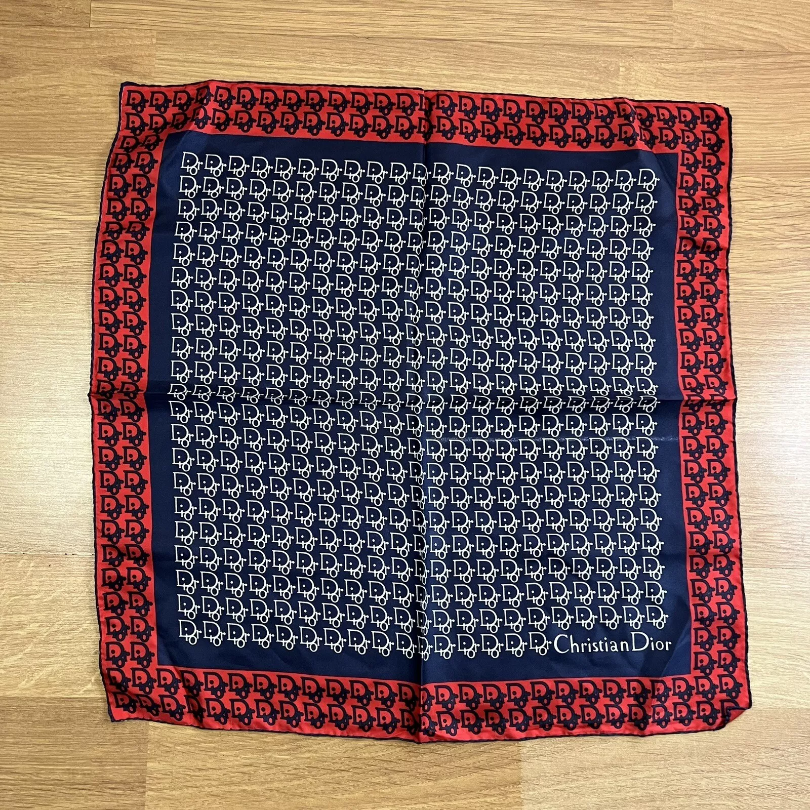 Écharpe carrée en soie vintage Christian Dior bandana trotteur monogramme logo 18x18