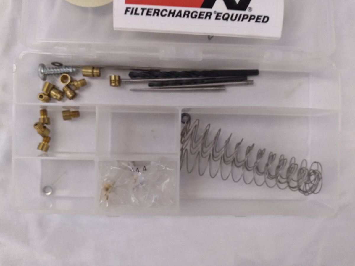 ケイ　6点セット Complete Fairing Bolts Kit for Kawasaki ZX6R 636 1994-1997 98 99