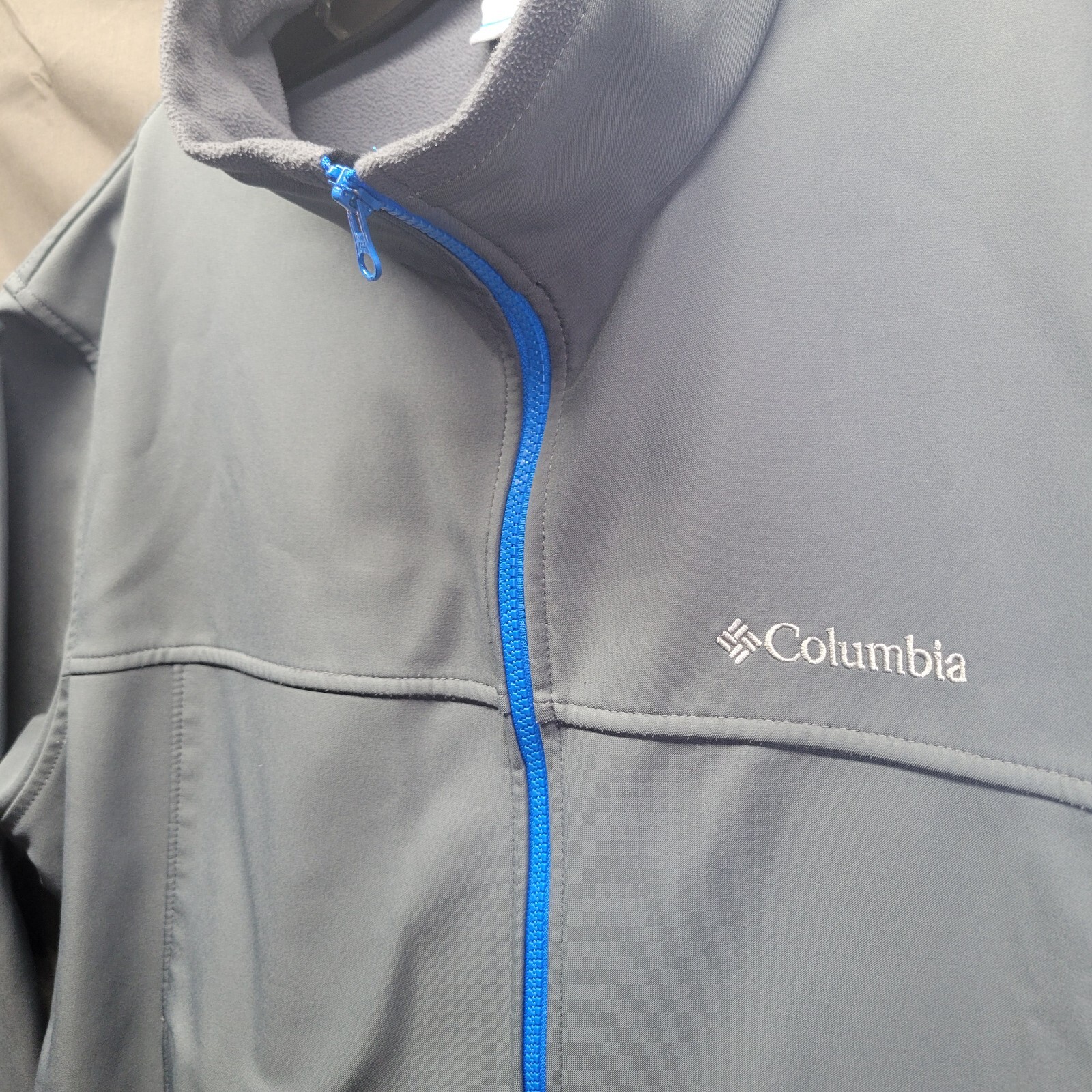 Columbia Gray Softshell Performance Jacket Men's … - image 4