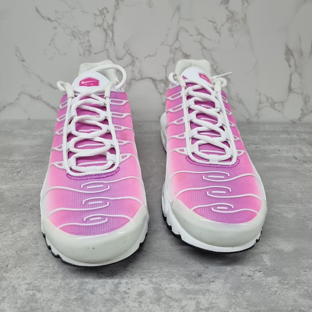 c*離様 Nike Air Max Plus ピンク スニーカー　tn Nike Air Max Plus TN Tuned Pink Fade Gradient Trainers