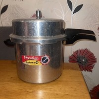 Prestige  Deluxe+ 12litre.With Spare  gasket and handle .Silver.  
