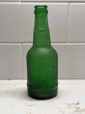 Emerald Green English Bull Dog Ginger Beer Szwoyer  Hanover Pa Soda Bottle