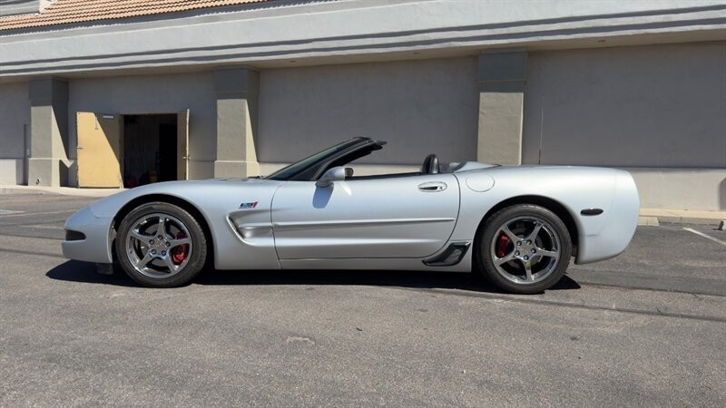 2001 Quicksilver Metallic Chevrolet Corvette   | C5 Corvette Photo 2