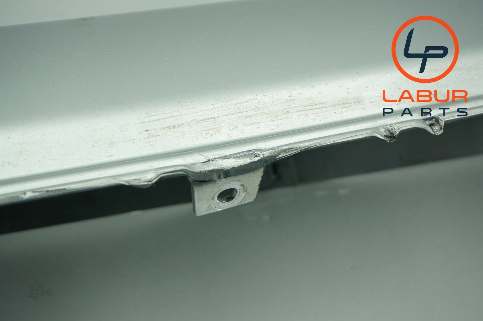 M139 03-08 Maserati Quattroporte Right Side Skirt Rocker Panel Moulding SS207