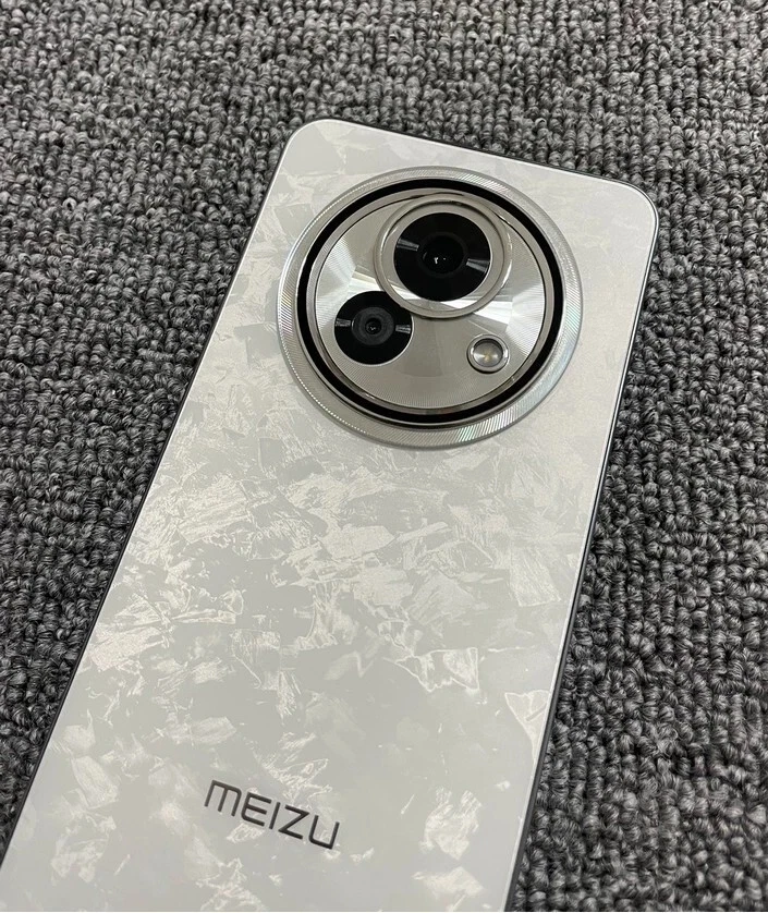 Meizu Lucky 08 5G 6.78" 108MP Snapdragon 7s  High quality camera phone 12+512 - Image 2 of 4