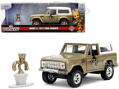 1973 FORD BRONCO GOLD & GROOT FIGURE 