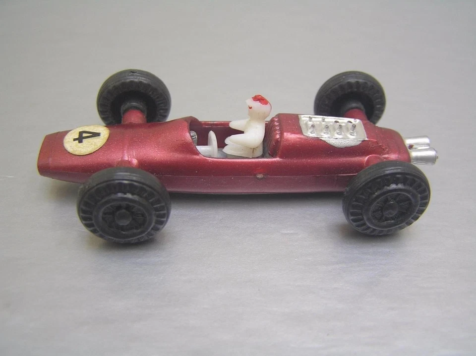 Lotus F1 plastic vintage race car made in Hong Kong Dinky Matchbox EXC - Image 4 of 4