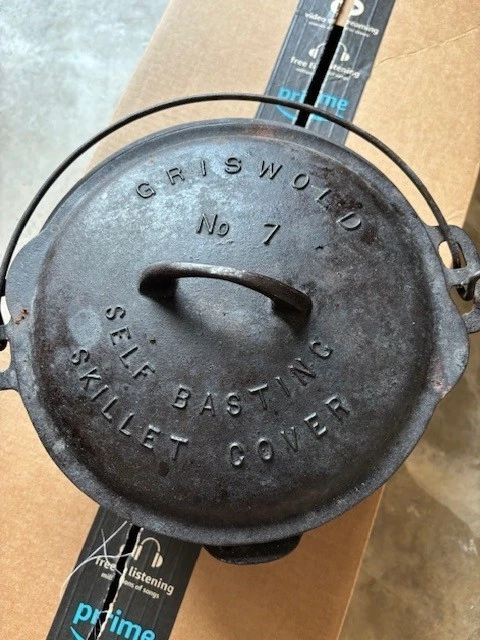 Vintage Griswold #7 Case Iron Dutch Oven
