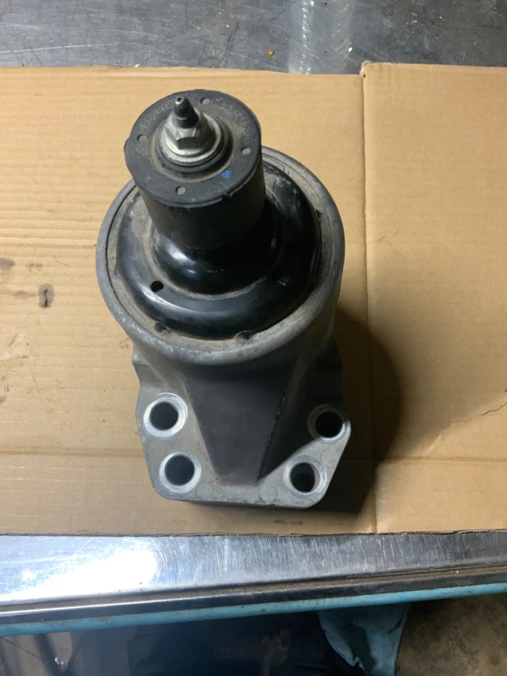 13-2015 Ford Edge Motor Montaje Delantero Derecho Lado del Pasajero OEM DP536F012AD Foto 4 de 4