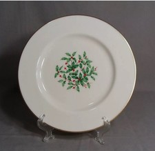 LENOX CHINA USA HOLLY BERRY DINNER PLATE CHRISTMAS SPECIAL GOLD EDGE 10 1/2”