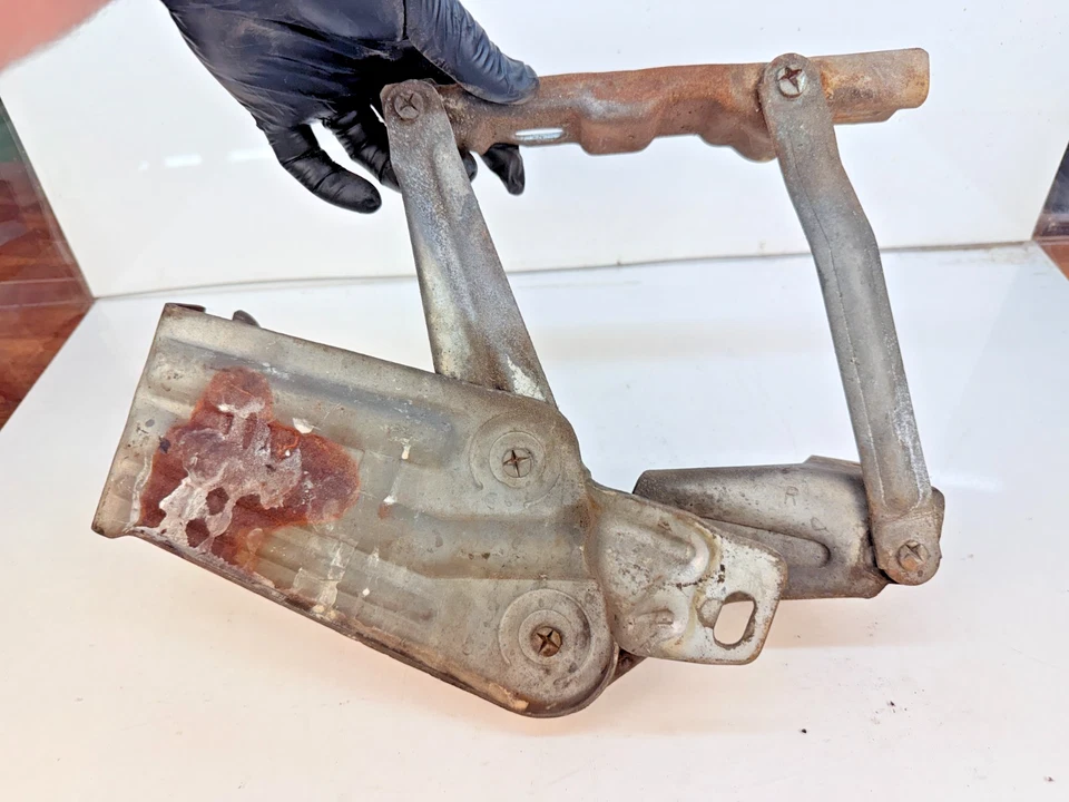 原始设备制造商 1960 雪佛兰 Impala 右握罩铰链乘客侧 1211019 60 B78-30 — 第 4/4 张图片