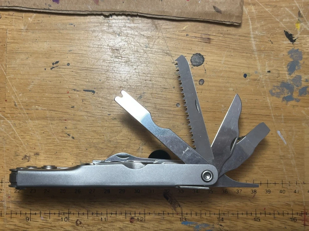 Multi Tool, Schrade Tough Tool ST1N, 21 function, Used