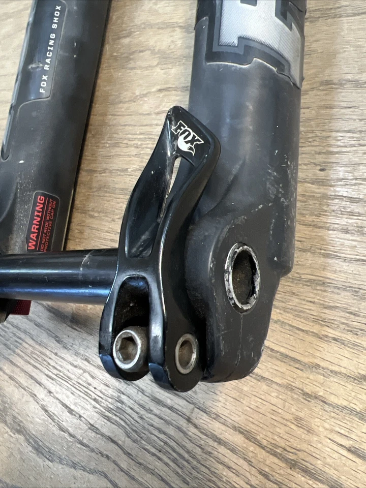 Fox Van RC2 160mm 26” 1.5” Steerer 20mm Axle Mountain Bike Fork 2009 - Image 3 of 4