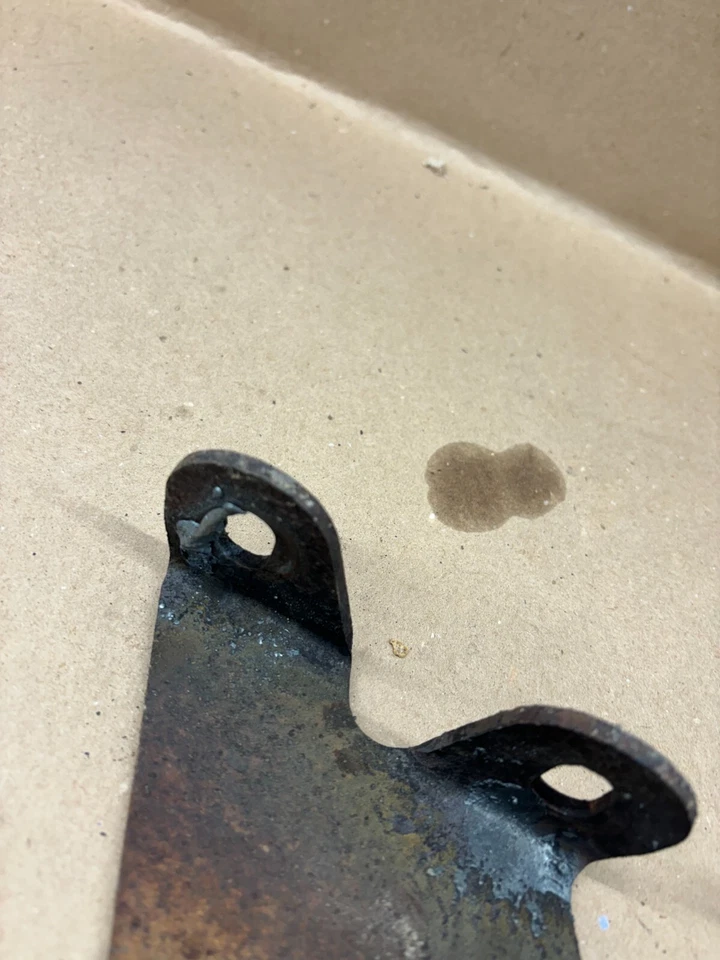 Dodge D100 D150 D350 1974-1985 soportes de parachoques par original acero estampado 81 82 Foto 2 de 4