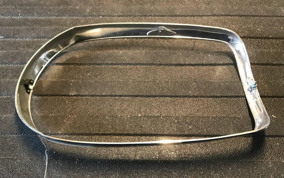 Marco/bisel de faros Bosch - 1 305 542 900 - para Mercedes-Benz W113 SL Pagoda Foto 4 de 4