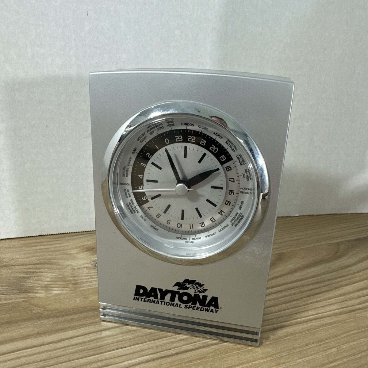 ROTARY INTERNATIONAL 置き時計 s-l1200.jpg