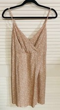 Forever 21 Women’s Size Medium Dress smocked Peach floral  EUC