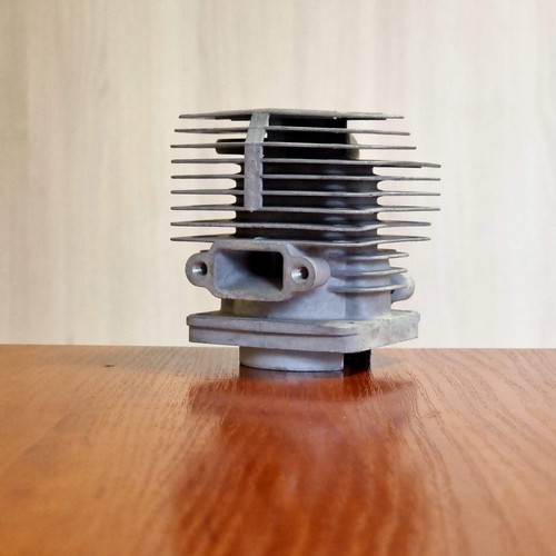 Cilindro per OLEO-MAC 740S 440 BP 740T SP40 TP74 EFCO 8400 8405 40mm 074000280B - Foto 15 di 24